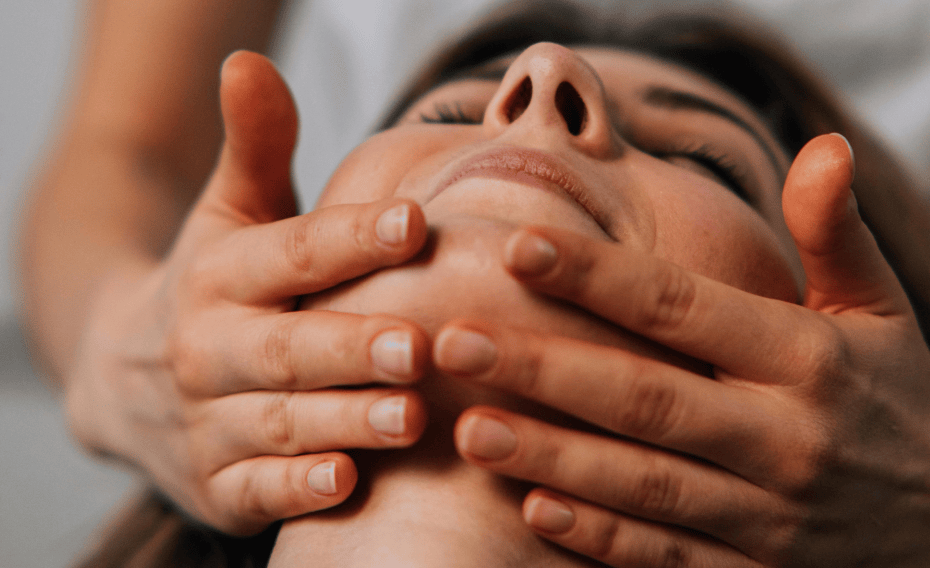 Варто замовити авторський масаж обличчя, якщо хочете: - 2