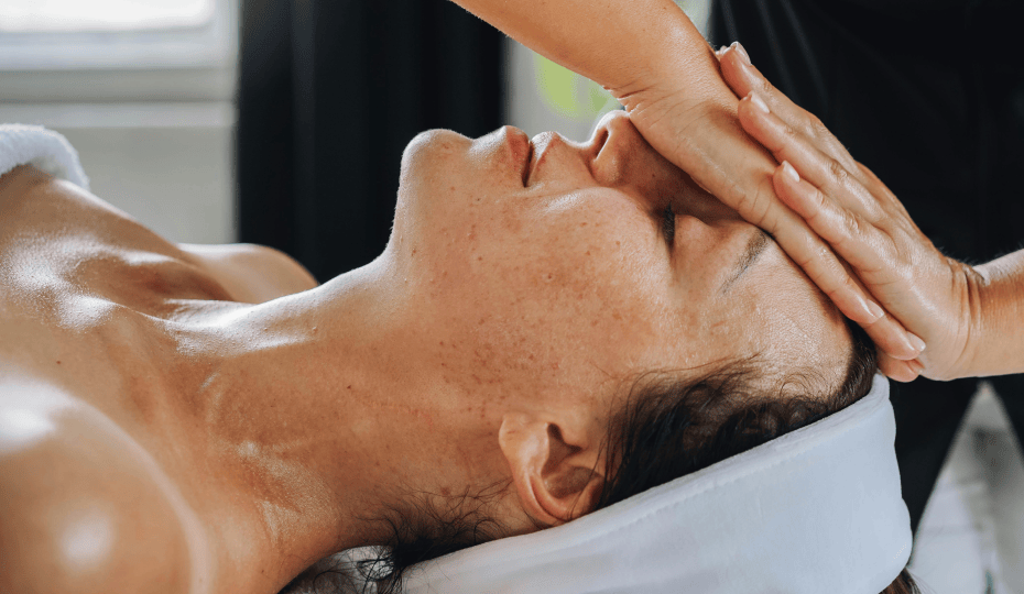 Авторський масаж обличчя та декольте