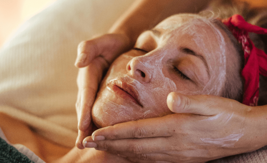 Переваги масажу обличчя - 1