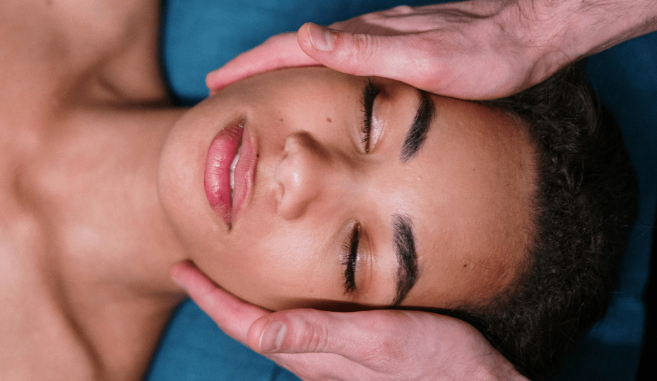 Масаж обличчя