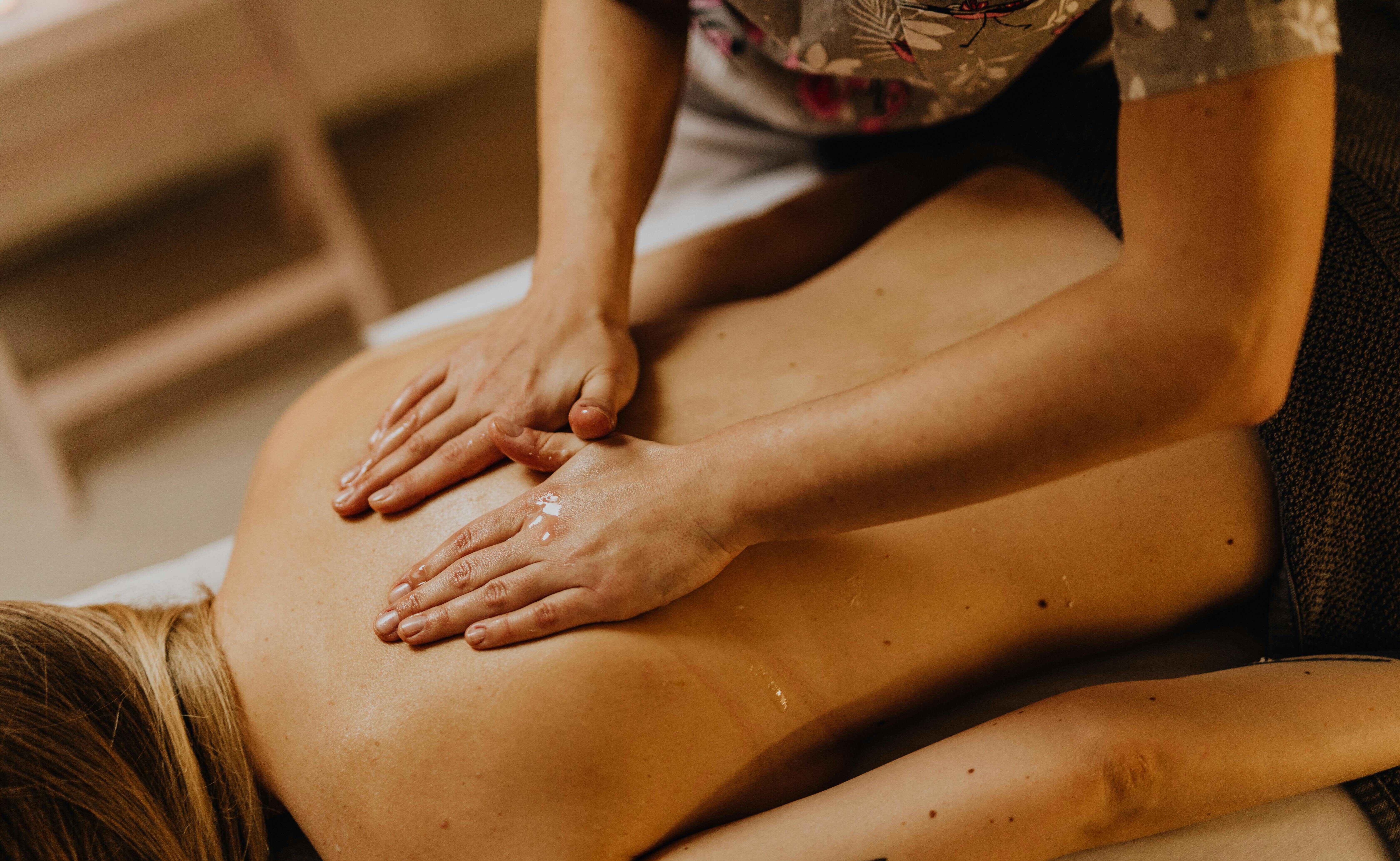 Польза массажа на какао-масле: что вы получите после процедуры - 1